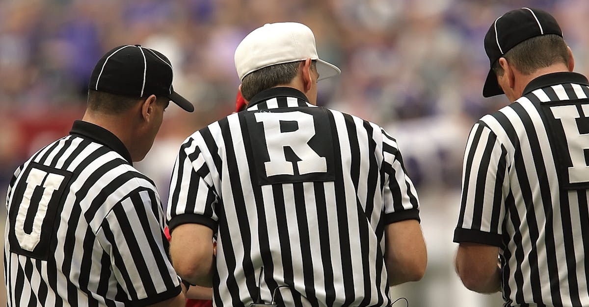découvrez le rôle du referee, son importance dans le maintien de l’équité sportive et ses principales responsabilités lors des compétitions et matchs.