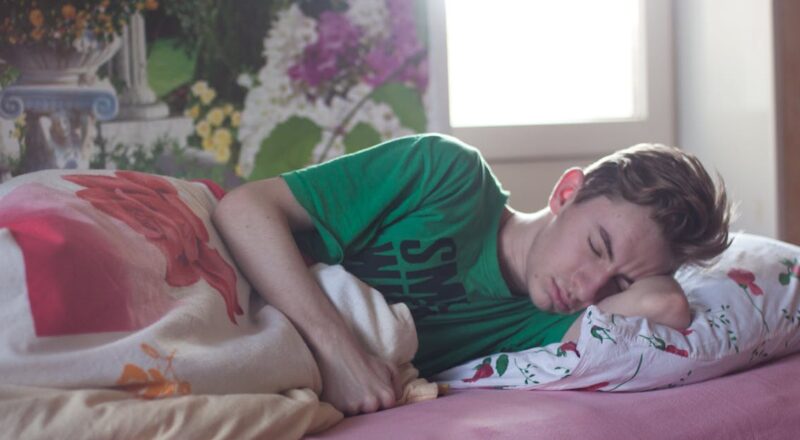 découvrez tout sur le sommeil : conseils pour mieux dormir, explications sur les cycles du sommeil et astuces pour améliorer la qualité de votre repos au quotidien.