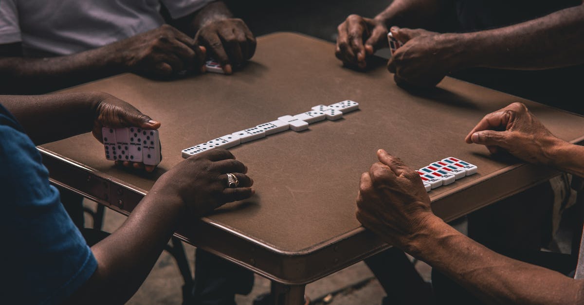découvrez comment les liens sociaux influencent notre bien-être et notre bonheur. explorez l'importance des relations humaines et comment elles façonnent notre vie quotidienne.