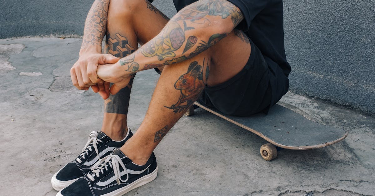 découvrez comment le sport et l’art se rencontrent, s’inspirent et s’enrichissent mutuellement, mettant en lumière la créativité, l’expression et la passion au croisement de ces deux univers.
