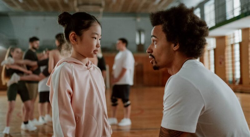 découvrez comment l'éducation sportive transforme les jeunes esprits et corps, en favorisant la discipline, le travail d'équipe et la santé. explorez l'importance des activités physiques dans le développement global des élèves et leur impact sur la réussite académique.