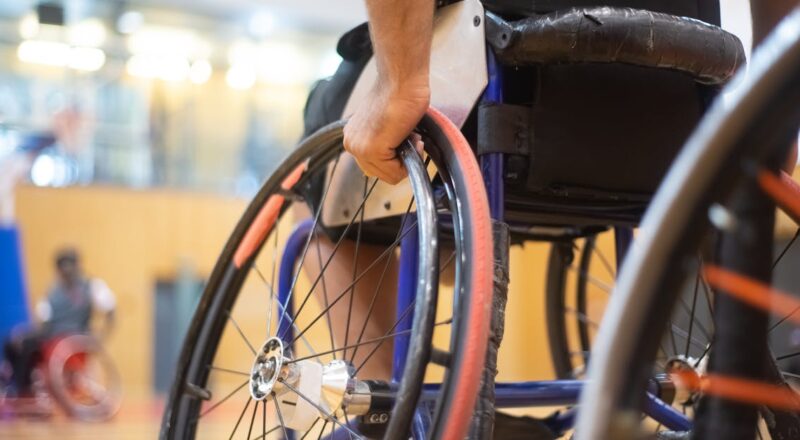 découvrez comment l'intégration des sports favorise l'inclusion sociale, le bien-être et le développement personnel. explorez les initiatives, les programmes et les témoignages inspirants qui démontrent l'impact positif du sport sur la communauté.