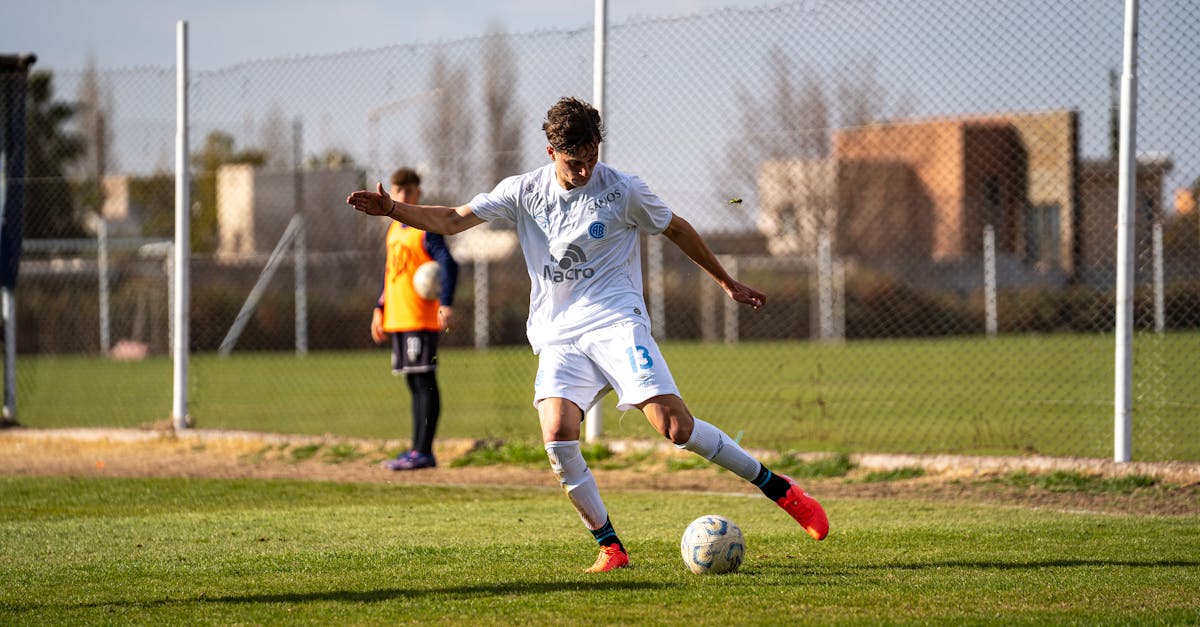 découvrez les nombreux avantages des sports en équipe, allant du développement des compétences sociales à l'amélioration de la condition physique. apprenez comment ces activités renforcent la cohésion et encouragent un mode de vie sain.