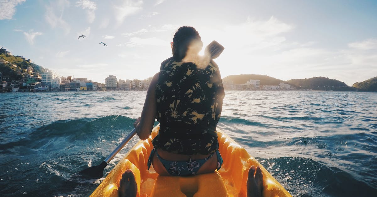 découvrez les sports nautiques : kayak, paddle, voile, plongée, surf et bien plus encore. conseils, équipements et destinations pour vivre des aventures inoubliables sur l'eau.