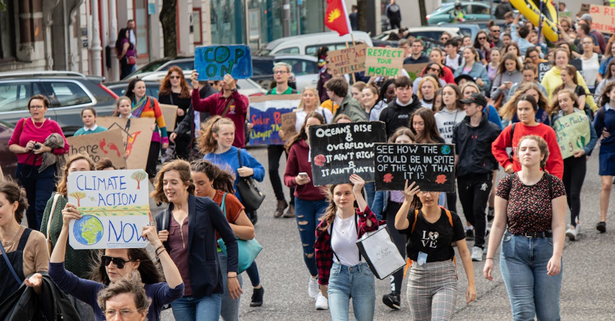 découvrez tout ce qu'il faut savoir sur le climat : ses enjeux, son impact sur notre planète et les solutions pour lutter contre le changement climatique.