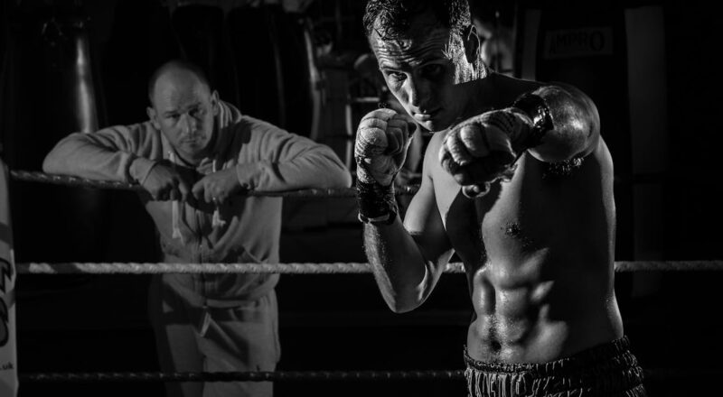 découvrez tout sur le combat : techniques, arts martiaux, conseils d'entraînement et actualités pour améliorer vos compétences et comprendre l'essence des affrontements.