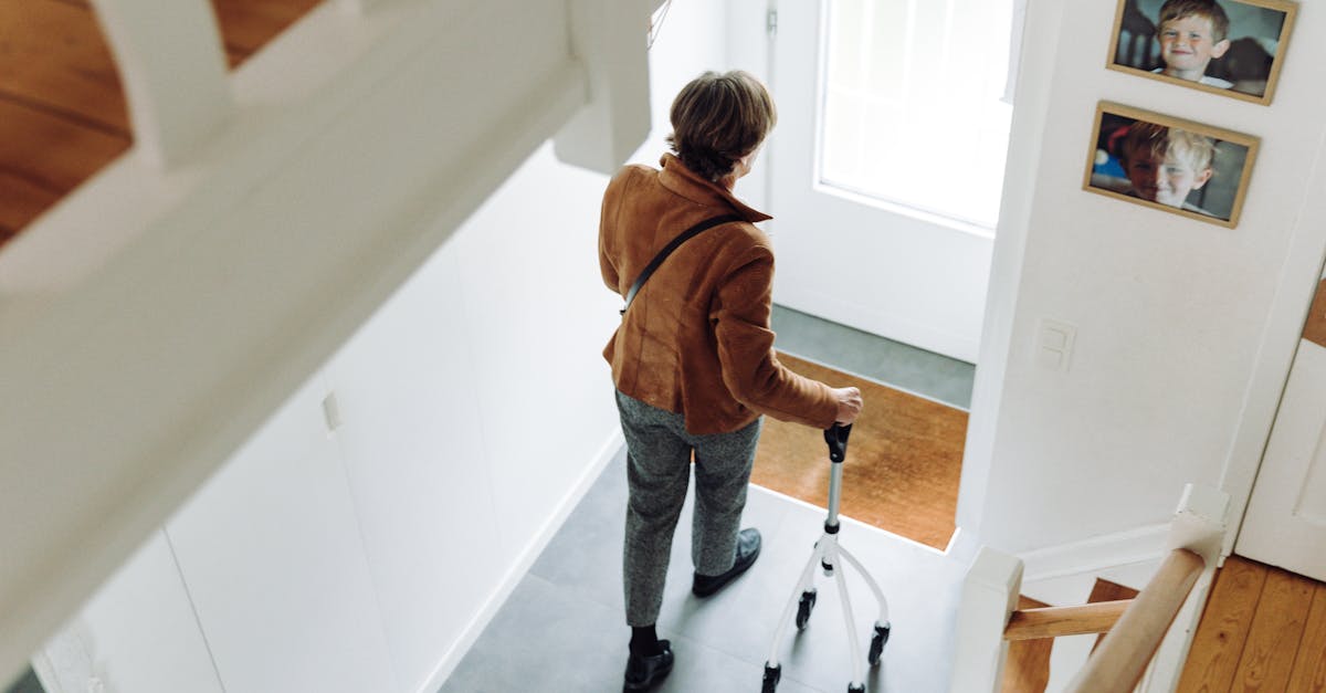 découvrez des conseils, astuces et solutions pour favoriser l’autonomie des seniors au quotidien. améliorez leur bien-être avec des ressources pratiques sur la santé, la mobilité et l’indépendance.