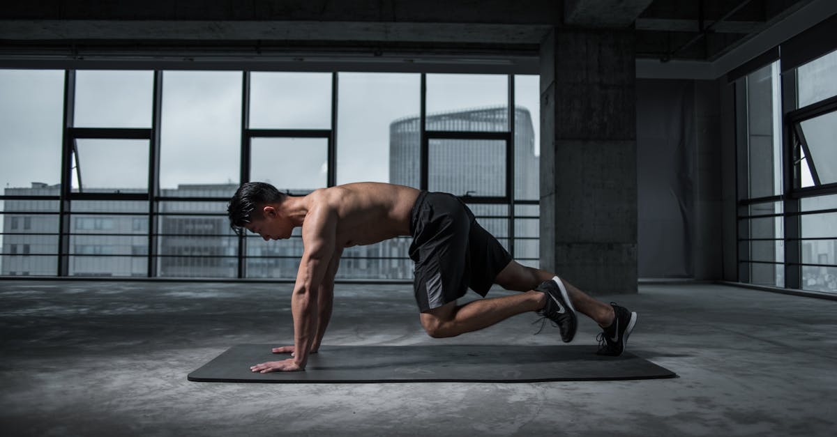 découvrez les bienfaits de la musculation : conseils, exercices et programmes pour renforcer votre corps, améliorer votre santé et atteindre vos objectifs de remise en forme grâce à l'entraînement en force.